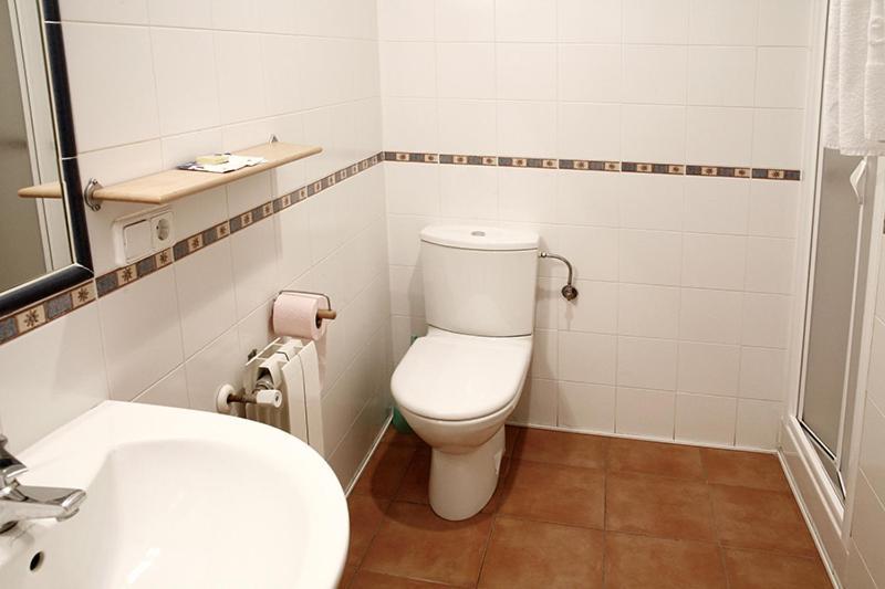 Alojamiento Numancia Pension บูร์โกส ภายนอก รูปภาพ